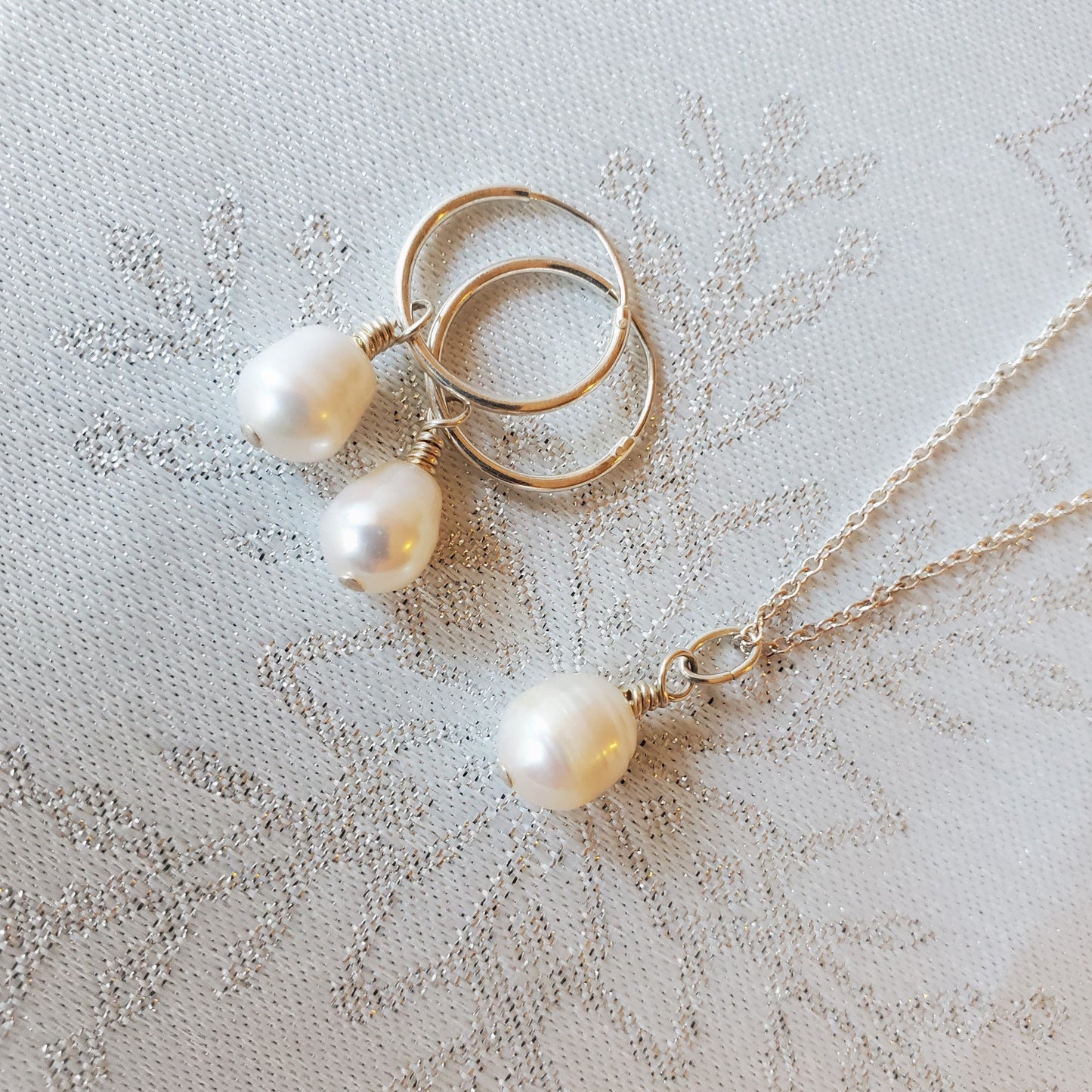 Potato pearl pendant with sterling silver chain and matching earrings