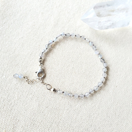 Labradorite beaded bracelet on linen
