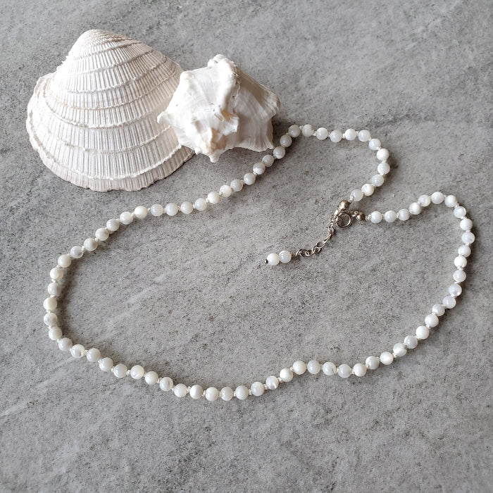 mother of pearl knotted necklace 