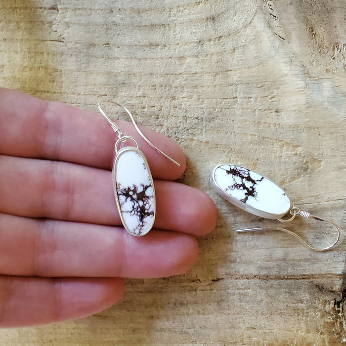 Silversmith earrings with oval Wild Horse Magnesite 